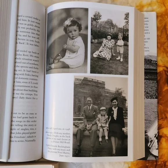 Book Bundle - Picture 5 of 7